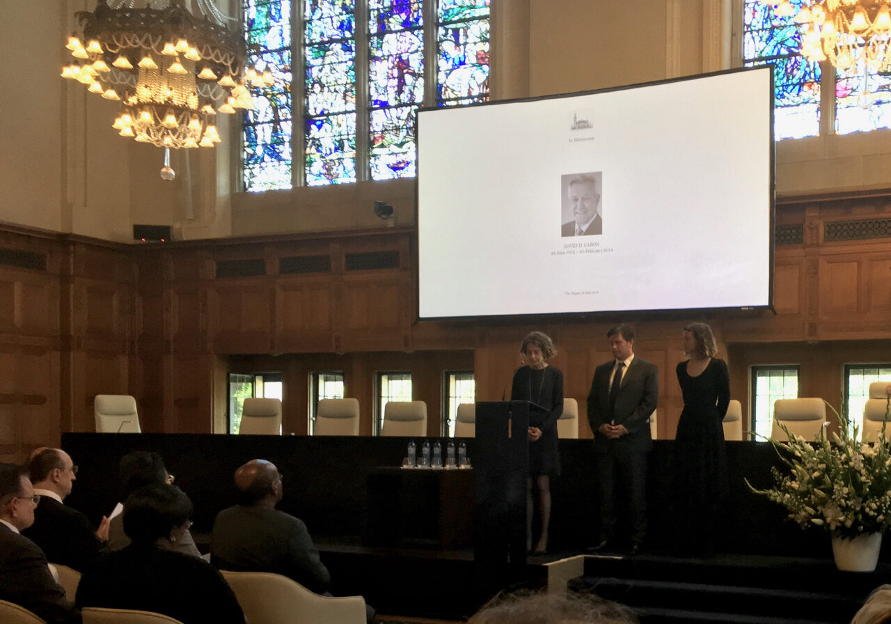 Caron_57D - 1 (3) Caron_57D - 1 (3)